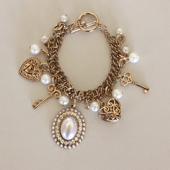 Jewelry - 🆕🆒Gorgeous  Vintage Bracelet